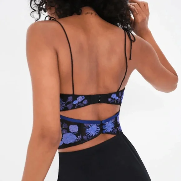 FL&L KAYLEE CROP TOP NWOT - Picture 3 of 11